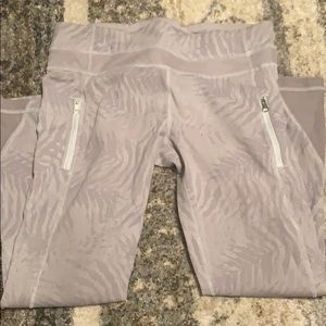 Off gray lulu leggings